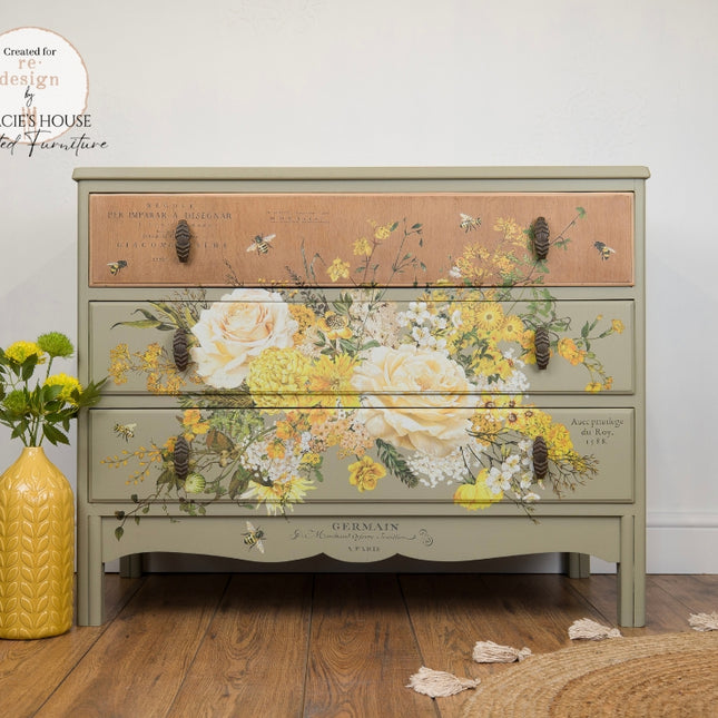 Redesign Transfer mit Blumen auf einem Möbel