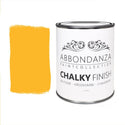 Eine Dose Abbondanza Kreidefarbe und ein Farbbeispiel für Abbondanza Farbe Mariegold Nr. 072