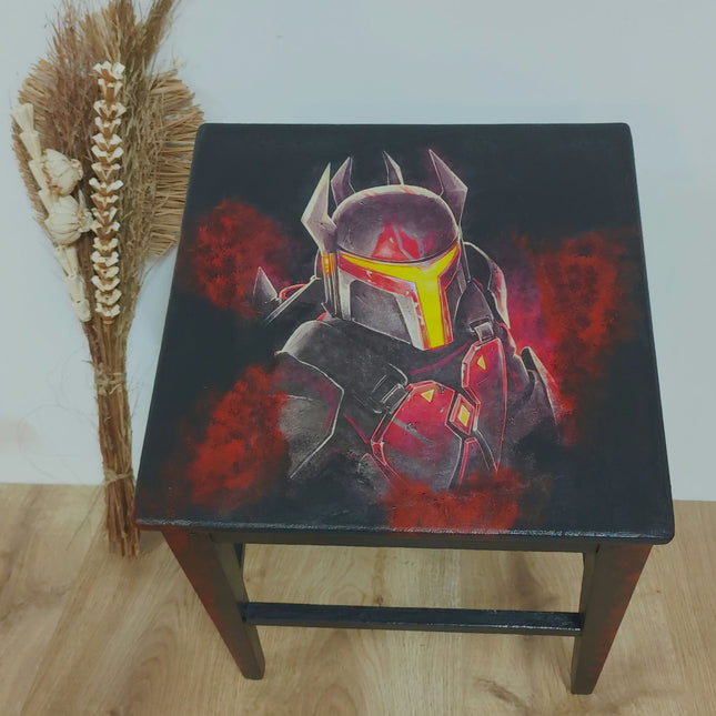 Hocker mit Fantasie Decoupagepapier