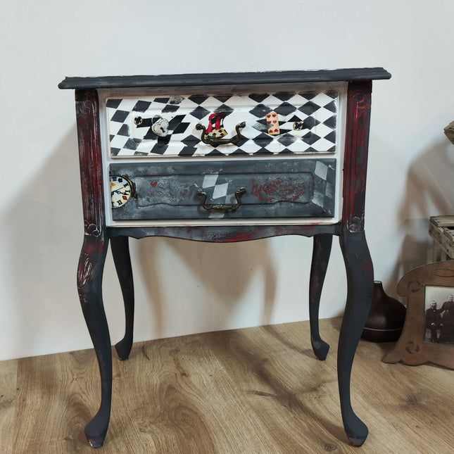 Alice im Wunderland Schränkchen