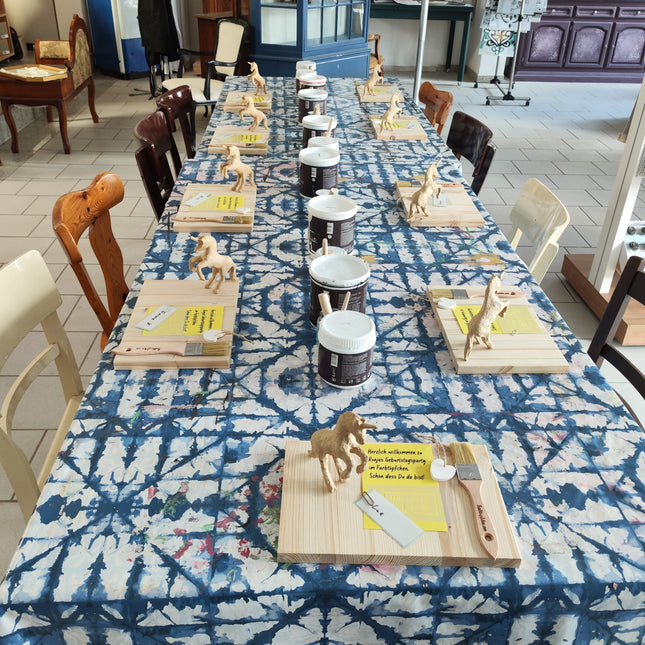 Geburtstagsfeier im Farbtöpfchen. Schilder Workshop für Kinder