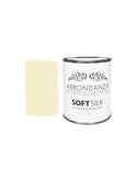 Eine Dose Abbondanza Soft Silk und ein Farbmuster für Abbondanza Farbe Cafe au Lait Nr. 025