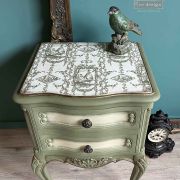 Chasing Petals Decoupage Papier auf Papier