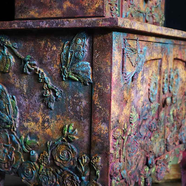 Steampunk Schmetterlinge auf Schrank